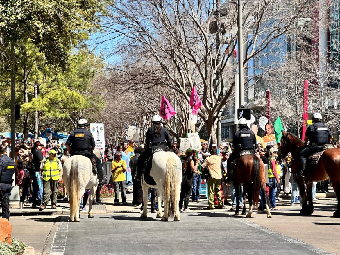 4f358e03-c9f4-4e22-b3a7-b26314a0055b